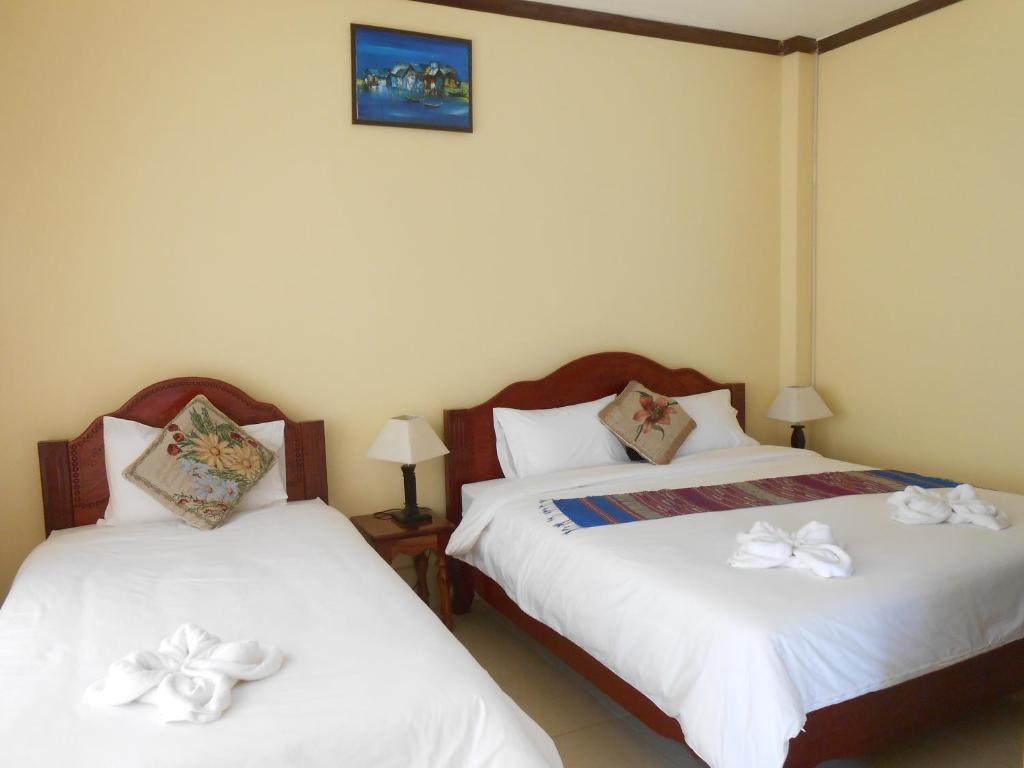 Khampaseuth Hotel Ванг Виенг Екстериор снимка