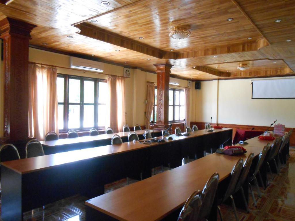 Khampaseuth Hotel Ванг Виенг Екстериор снимка